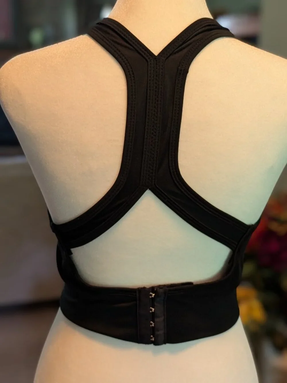 Black Racer-Back Adjustible Sports Bra-Size L - Picture 1 of 5